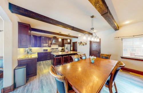 Gypsum House | Black Bear Lodge