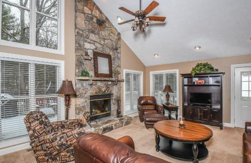 Blakeslee House | Black Bear Lodge