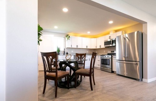 Allendale Area House | Black Brick Suite Top Shelf