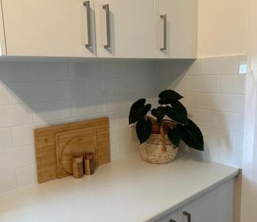 Cowra House | Black Range Cottage Cowra