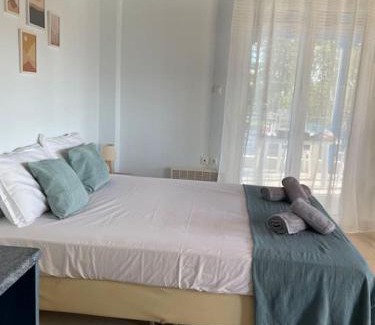 Mavrovouni Apartment | BlackMountain Room