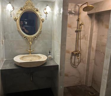 Oraiokastro Apartment | Blessings Apartment with Private Garden and Parking