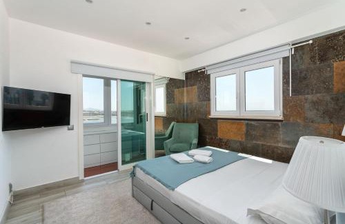 Praia de Faro Apartment | BLife Charlya private apartment at Faro beach