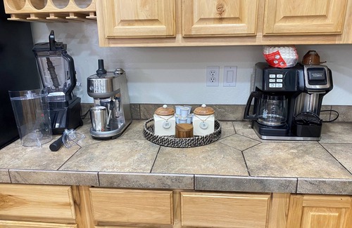 Pinetop Cabin | Blissful Elk Getaway Cozy 2-bedroom cabin in lovely Pinetop with WiFi, AC
