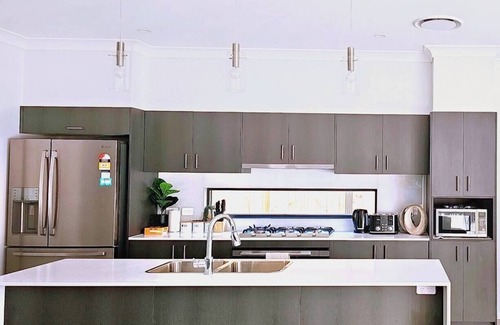 Marsden Park House | Blissful Modern 5 BR Lux Style Family House