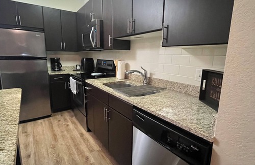 Carver City - Lincoln Gardens Apartment | Blooming Journey Tampa Bay Central Location! n1bedroom 1bath private balcony.n