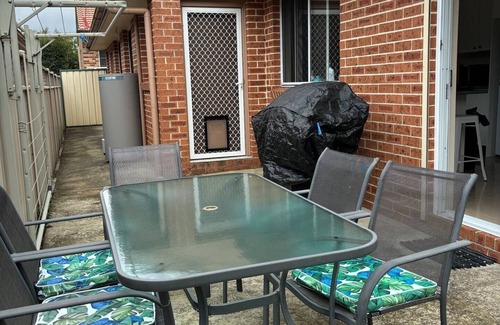 Budgewoi House | BLT 123 - beach lake tavern