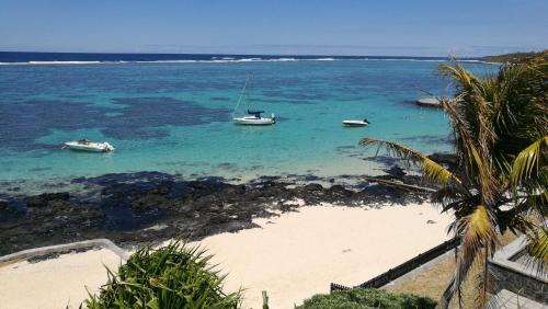 Blue Bay Bed & Breakfast | Blue Beryl Guest House