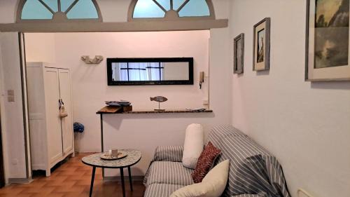 Germignaga Apartment | Blue Breeze Apartment