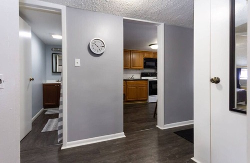 Massillon Apartment | Blue Door Apartment - No Cleaning Fees
