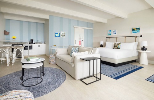 New Town Hotel | Blue Flamingo Resort Key West
