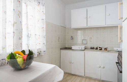 Limni Apartment | Blue house, forest, sea, calmness, garden with kid's pool and space for camping