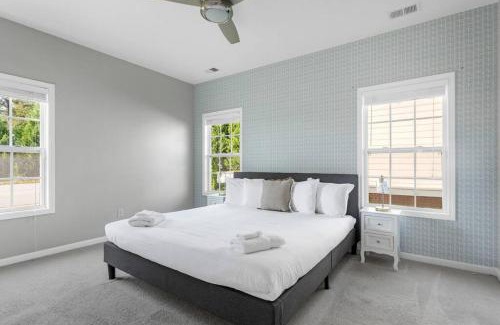Rosewood House | Blue House on the Hill