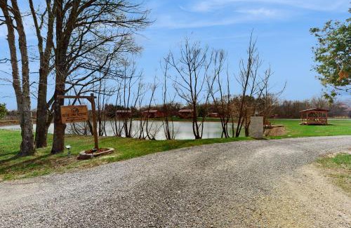 Murphysboro House | Blue Line Resort (All 3 Cabins)