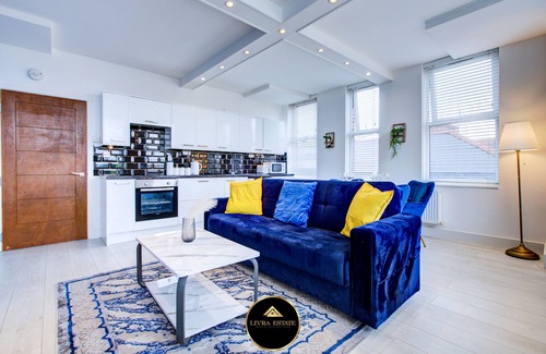 Sutton Central Apartment | Blue Moon, 1 Bed High Street
