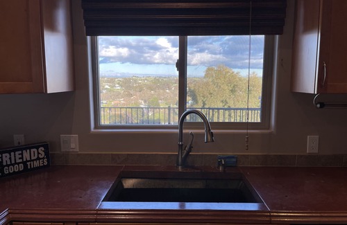 Paso Robles House | Blue Moon Hilltop Getaway: Hot tub/EV charger