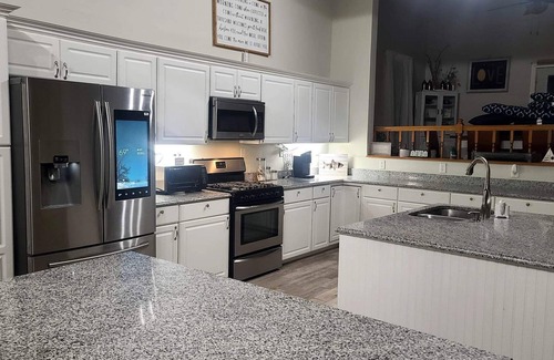 Eddyville House | Blue Moon over Barkley 5 bedroom Lakehouse on Lake Barkley.