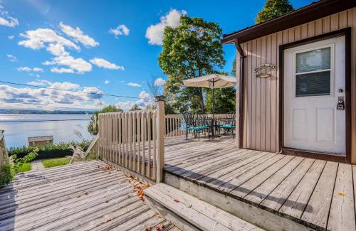 Wiarton House | Blue Moon Waterfront W Hot Tub