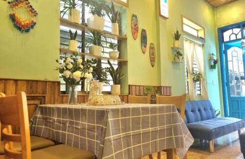 Dong Hoi Apartment | Blue Sea House Quảng Bình - Căn hộ 2 phòng ngủ, phòng khách và phòng bếp
