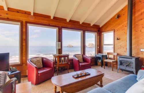 Oceanside House | Blue Sea Oceanfront Cottage