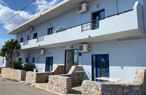 Frangokastellon Apartment | Blue Sky
