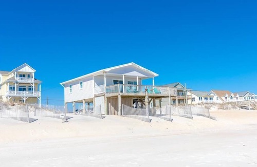 North Topsail Beach House | Blue Tortoise - Awesome Oceanfront Deck! Dog Friendly!