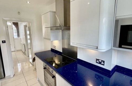Hatfield House | Bluebell place stunning three bedroom house