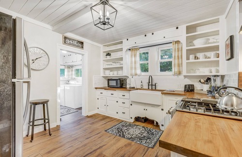 Monument House | Bluebird Inn