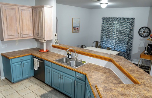 Corinth House | BlueDoor on Aspen | BBQ grill | Kids playground