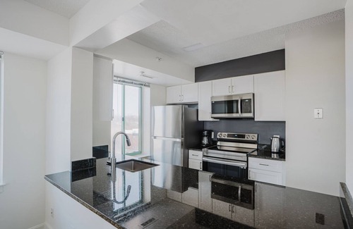 Bluemont Apartment | Blueground | Bluemont, pool, nr Arlington Cemetery