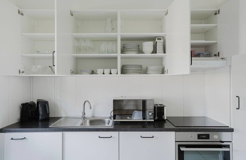 Breite Apartment | Blueground | Breite, elevator, fully furnished