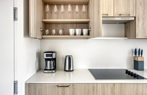 Clinton Hill Apartment | Blueground | Clinton Hill, pool, nr Fort Greene Park
