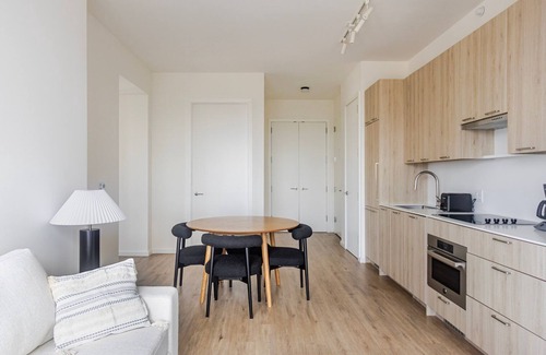 Clinton Hill Apartment | Blueground | Clinton Hill, rooftop pool, nr Brooklyn Museum