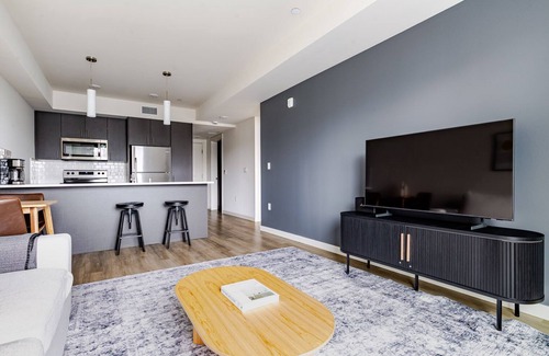 Federal Way Apartment | Blueground | Federal Way, AC, nr parks & mall