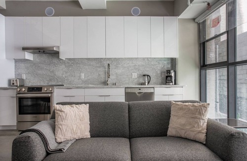 Historic Core Apartment | Blueground | Historic Core, pool, nr Grand Park