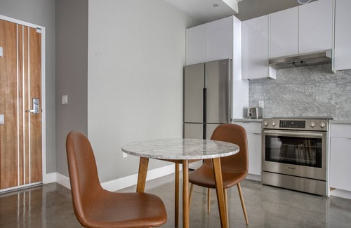 Historic Core Apartment | Blueground | Historic Core, pool, nr Grand Park