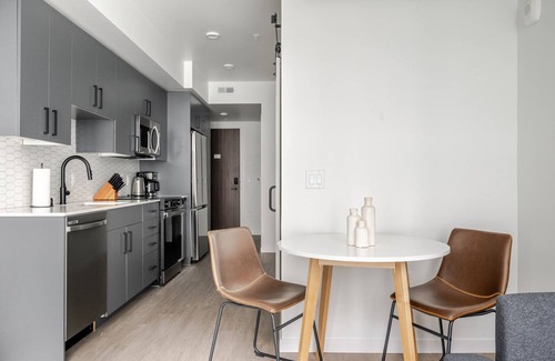 Redmond Apartment | Blueground | Redmond, pool & AC, nr park