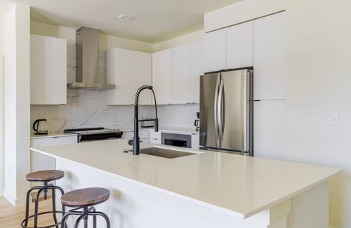Round Rock Apartment | Blueground | Round Rock, pool, nr Chisholm Trail