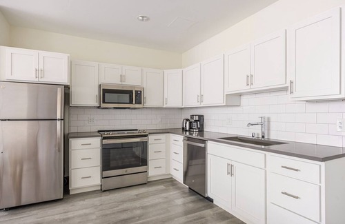 Waterfront Apartment | Blueground | Waterfront, view, nr Long Beach