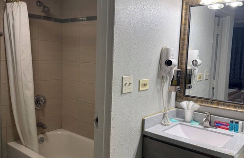 Chicago Ridge Hotel | Bluestar Motel
