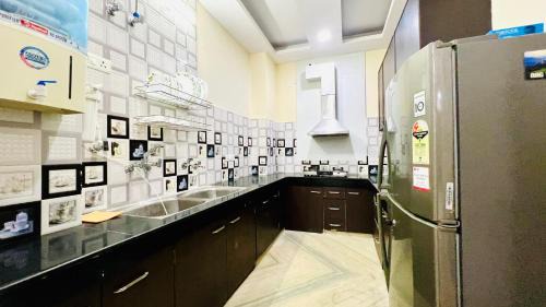 New Delhi Apartment | BluO Modern 3BHK Rohini -Balcony, Lift , Parking