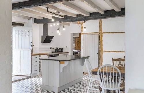 Shifnal House | Blythbury farm house and cottage
