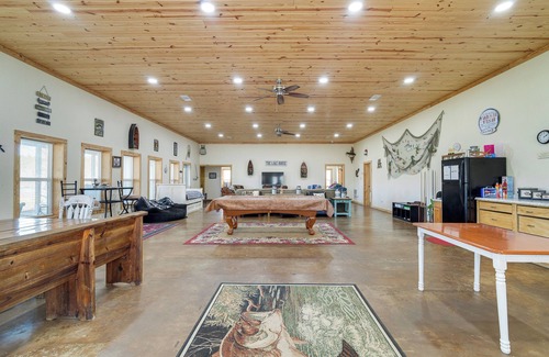 Negreet House | Boat Launch On-Site: Lakefront Toledo Bend Getaway