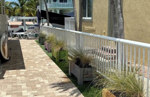 Tavernier House | Boater's Paradise ! Enjoy the sunsets from your covered patio.