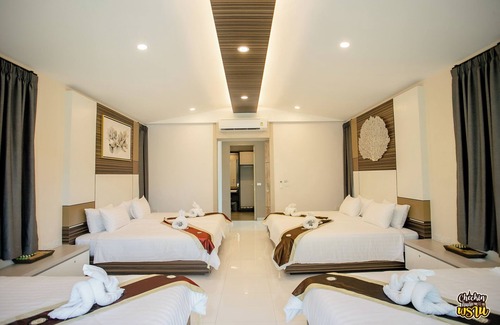 Nakhon Chai Si Resort | Boathouse Boutique Riverside