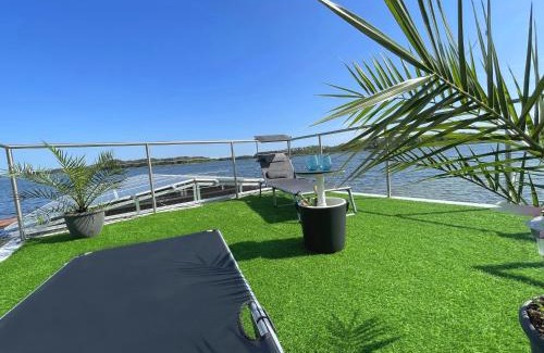 Mysliborz Apartment | Boathousing - apartament na wodzie, dom pływający, łódź, luksusowy apartament