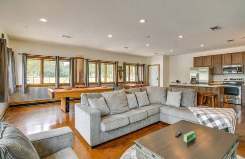Diamond City Apartment | Boats and Coves Unit 2/Lots of Boat parking