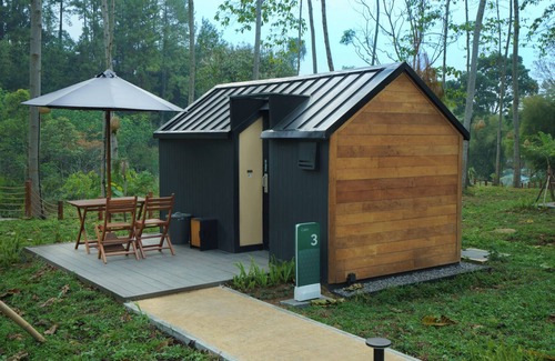 Megamendung Cabin | Bobocabin The Tavia Puncak