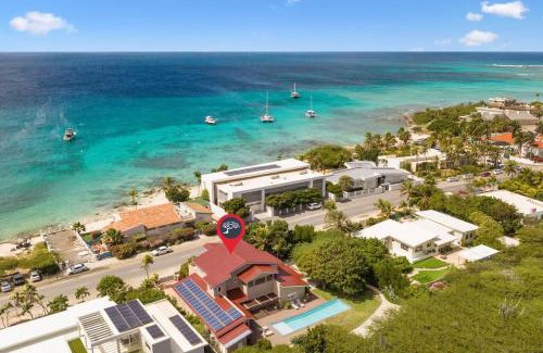Malmok Villa | Bocobay Catalina Beach House
