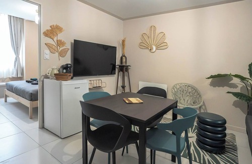 Blois Apartment | Bohème Palmeraie: Mystical & unique stay in Blois